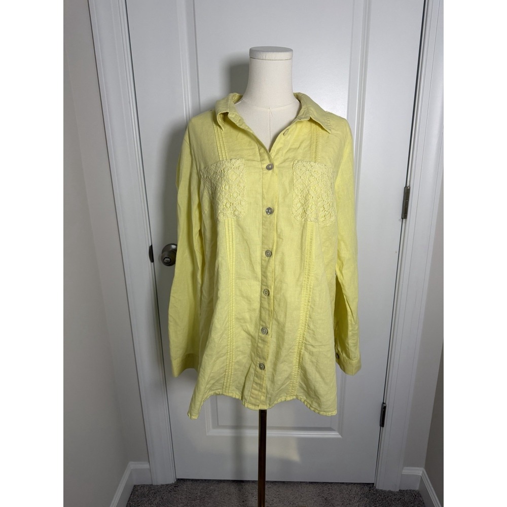 Women's Soft Surroundings Linen Blend Button Down Size‎ Medium Oversized Beachy